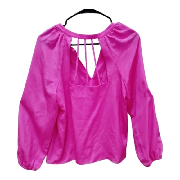 *Lilly Pulitzer* Women's Leslie In (RAZ-BERRY) Silk Top🩷 - Picture 2 of 3